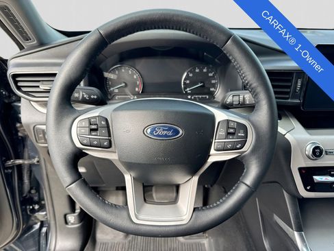 Used 2024 Ford Explorer XLT w/ Equipment Group 202A AWD/4WD image 29