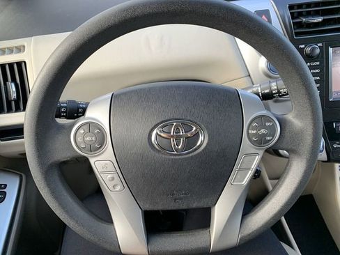 Used 2012 Toyota Prius V Five image 19