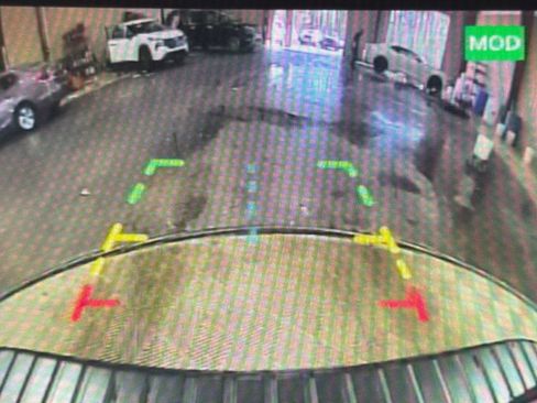 Used 2021 Nissan Armada SL w/ Captain's Chairs Package image 31