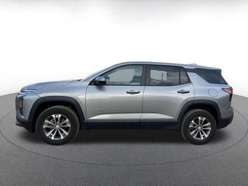 Used 2025 Chevrolet Equinox LT image 9