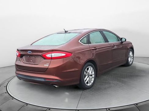 Used 2016 Ford Fusion SE w/ Equipment Group 202A image 5