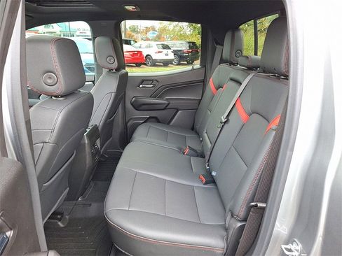 Certified 2024 Chevrolet Colorado Z71 w/ Z71 Convenience Package 2 image 10