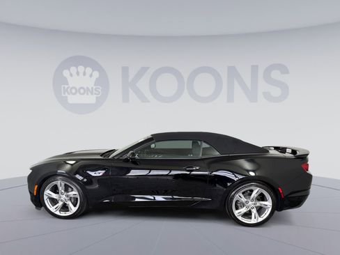 Used 2020 Chevrolet Camaro LT image 2