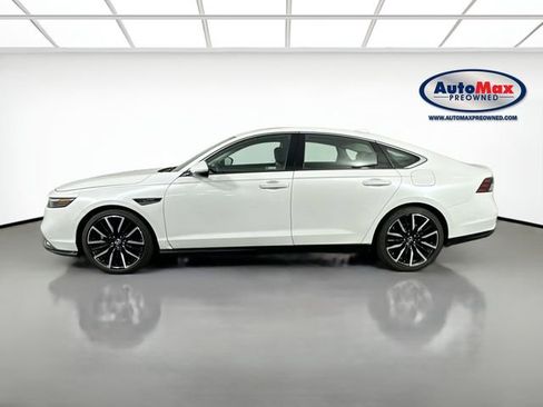 Used 2025 Honda Accord Touring image 9