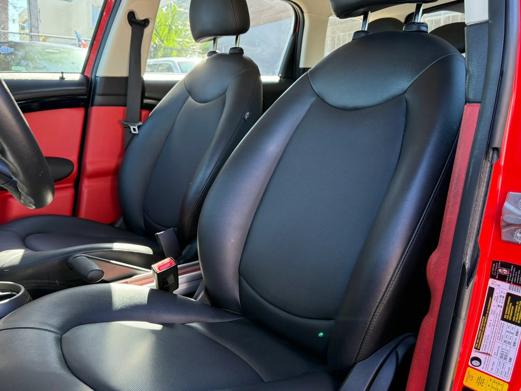 Used 2012 MINI Cooper Countryman FWD image 12