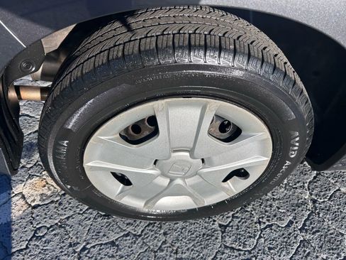 Used 2013 Honda Fit image 32