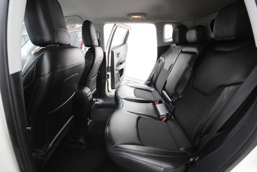 Used 2020 Jeep Compass Latitude AWD/4WD image 24