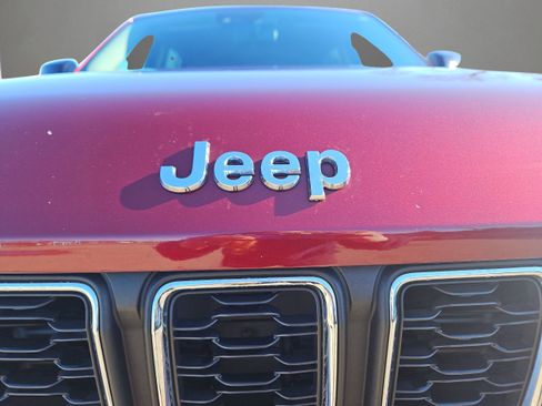 Used 2023 Jeep Grand Cherokee L Laredo w/ Luxury Tech Group I image 28