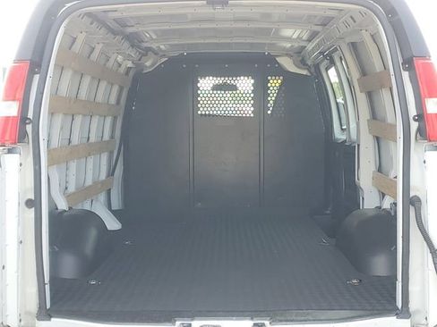 Used 2023 Chevrolet Express 2500 w/ Driver Convenience Package image 6