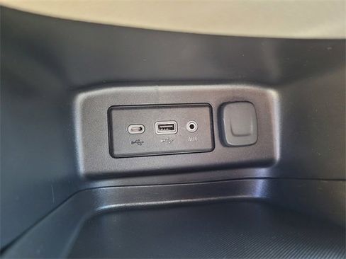 Used 2024 Chevrolet Equinox LT image 21