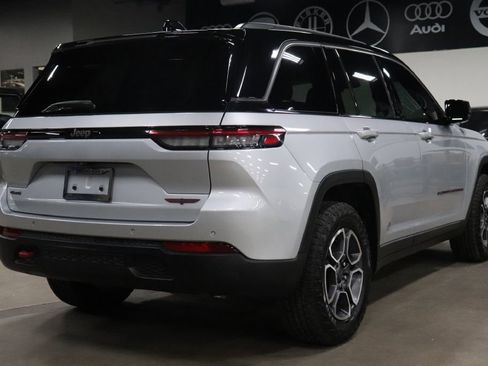 Used 2022 Jeep Grand Cherokee Trailhawk image 5
