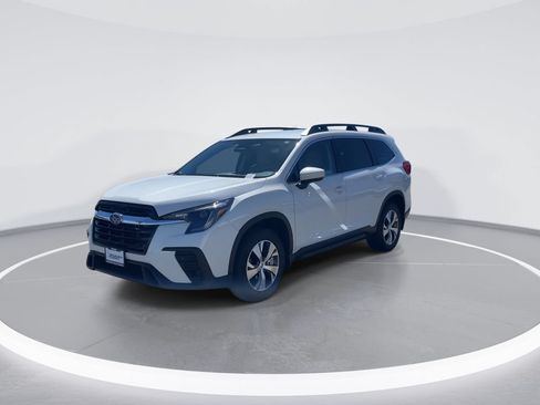 Used 2025 Subaru Ascent Premium AWD/4WD image 4