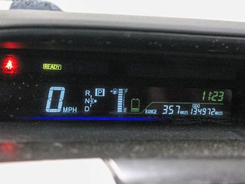 Used 2012 Toyota Prius V Two w/ Preferred Accessory Pkg FWD image 22