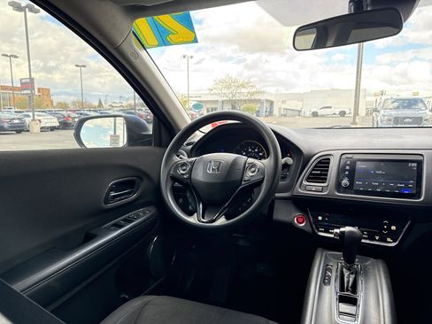 Used 2021 Honda HR-V EX image 16
