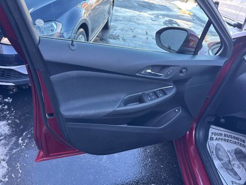 Used 2017 Chevrolet Cruze LT w/ Convenience Package image 14