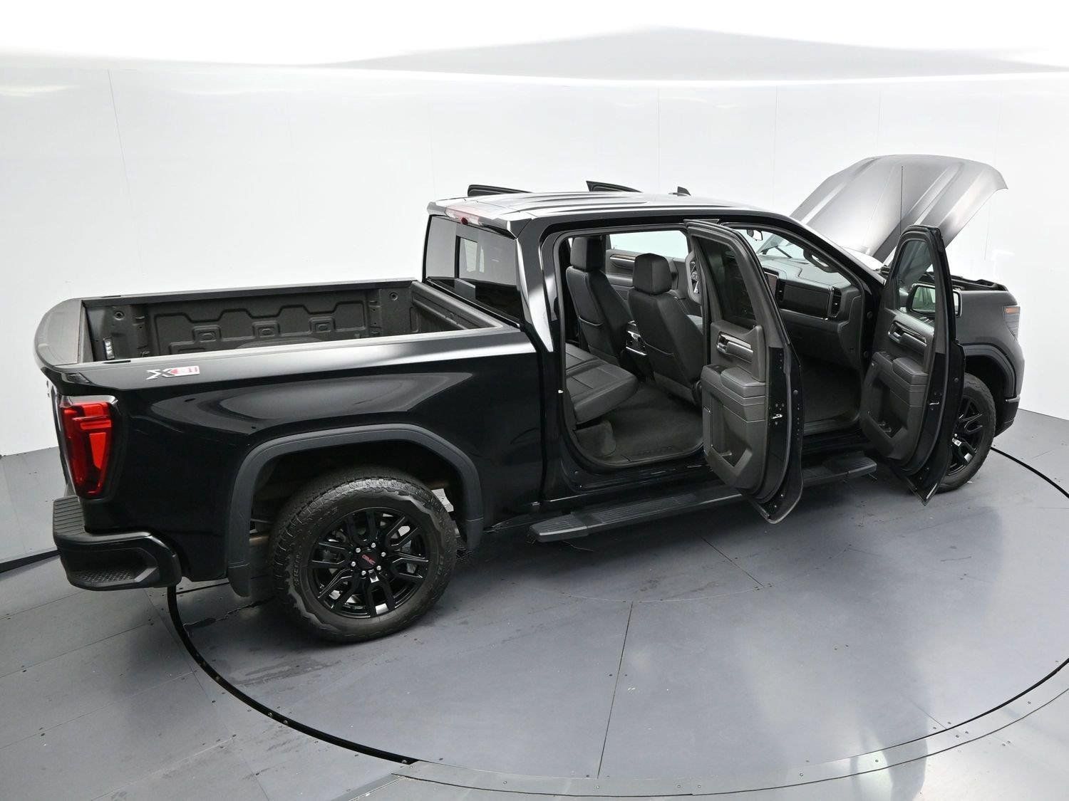Used 2025 GMC Sierra 1500 Elevation w/ Elevation Premium Package AWD/4WD image 36