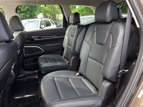 Certified 2023 Kia Telluride S w/ S Sunroof Package AWD/4WD image 9