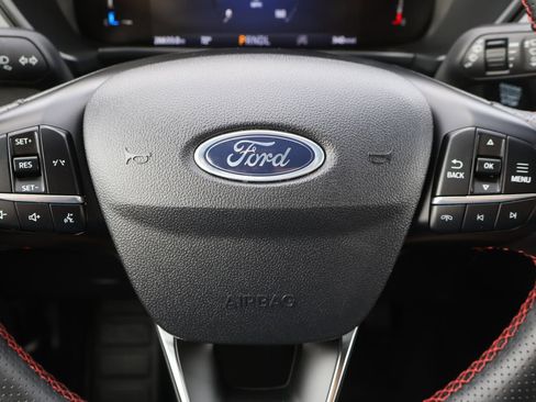 Used 2025 Ford Escape ST-Line AWD/4WD image 22