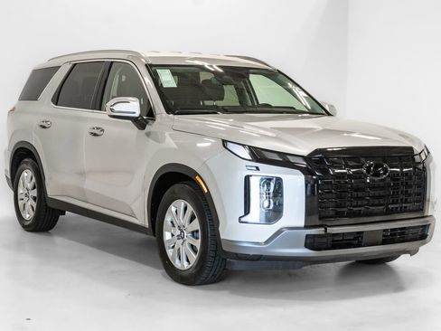 Used 2025 Hyundai Palisade SEL FWD image 6