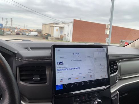 Used 2024 Ford Expedition Max XLT image 20