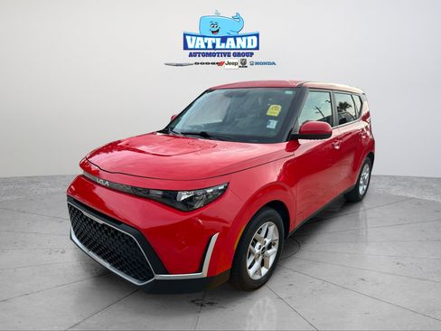 Used 2024 Kia Soul LX w/ Option Group 015 FWD image 1