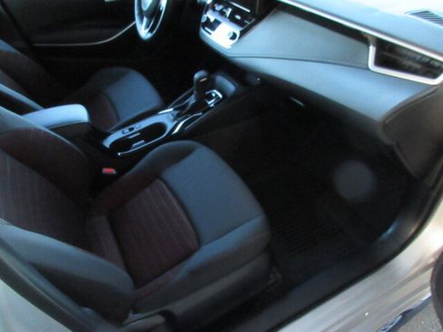 Used 2025 Toyota Corolla SE image 26