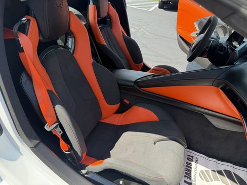 Used 2025 Chevrolet Corvette Stingray Premium Conv w/ Z51 Performance Package RWD image 35