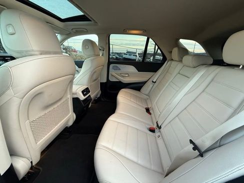 Used 2021 Mercedes-Benz GLE 450 4MATIC image 24