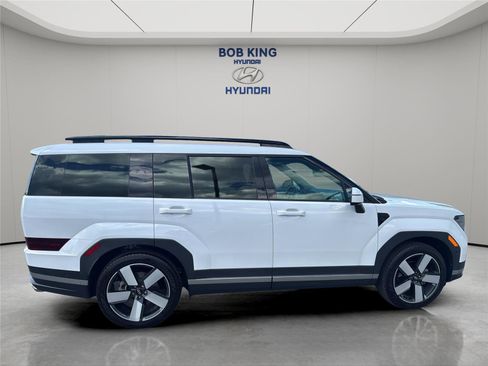 Used 2024 Hyundai Santa Fe Limited image 6