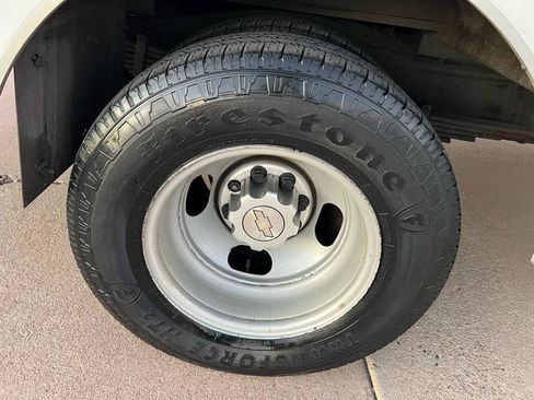 Used 2007 Chevrolet Express 3500 RWD image 34