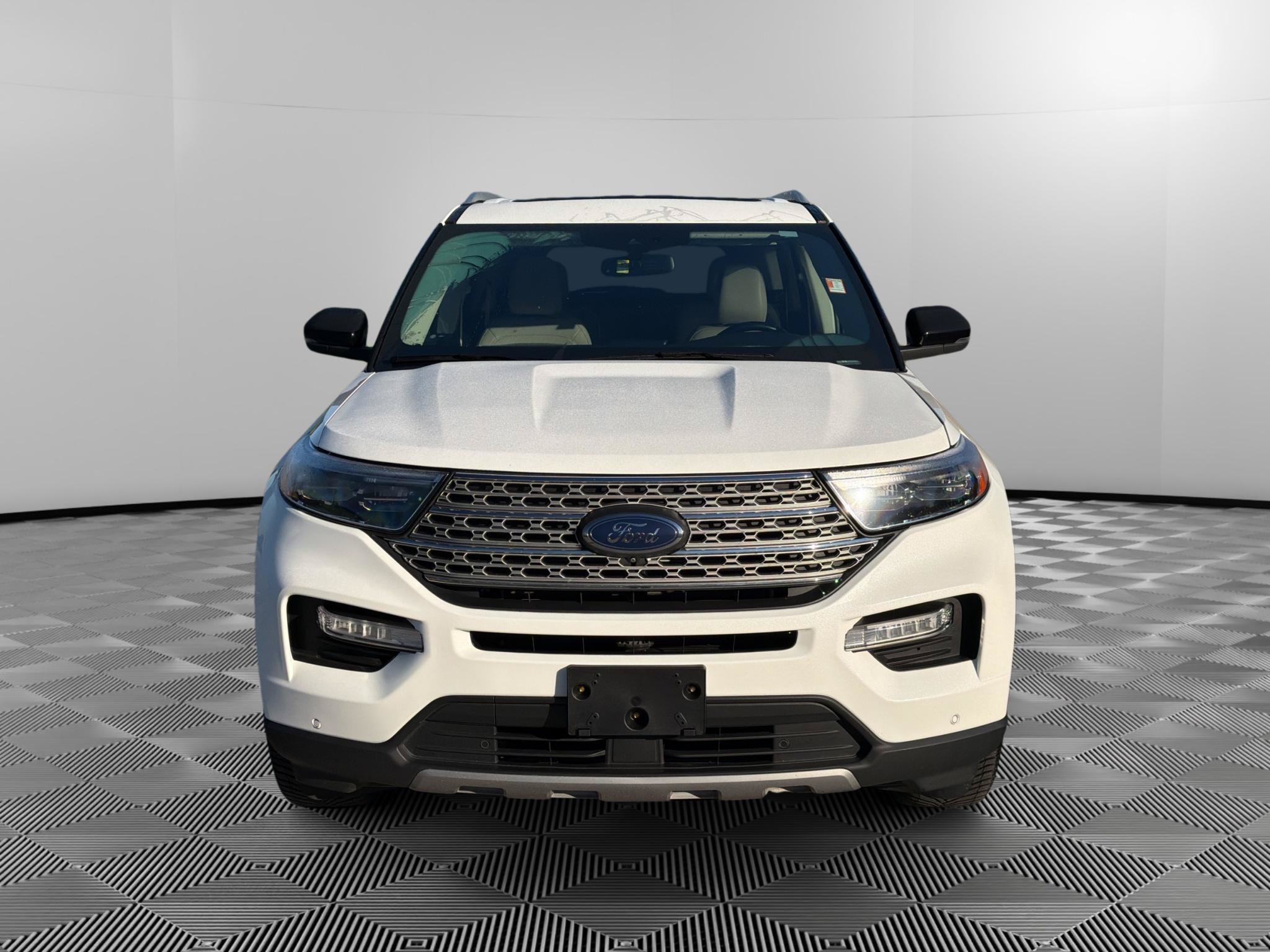 Used 2022 Ford Explorer Limited AWD/4WD image 7