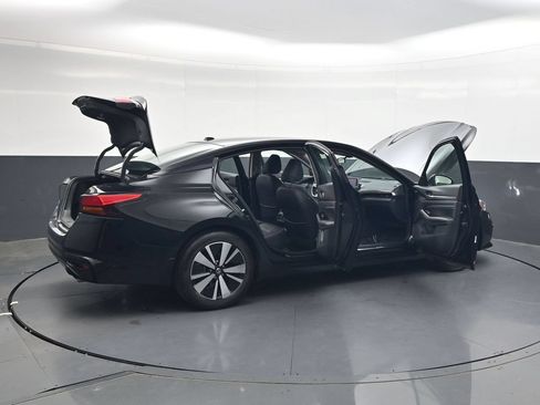 Used 2022 Nissan Altima 2.5 SL FWD image 35