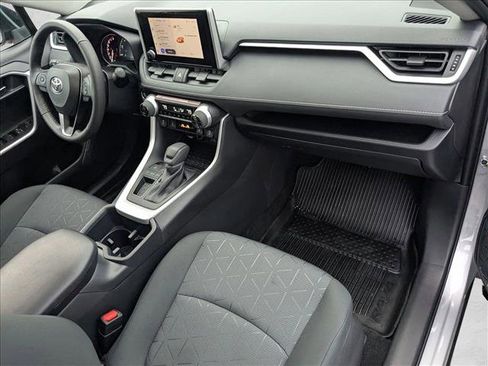 Certified 2025 Toyota RAV4 XLE image 21