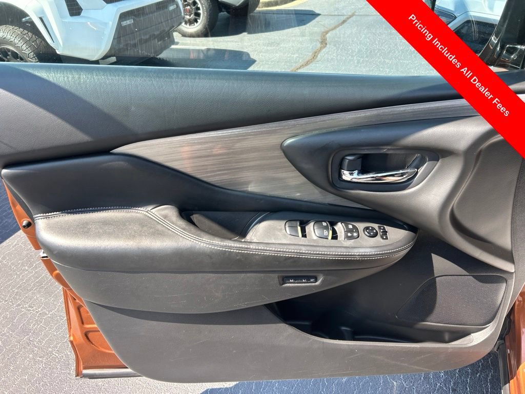 Used 2015 Nissan Murano Platinum w/ Platinum Technology Package FWD image 4