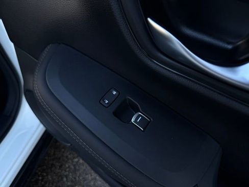 New 2026 Honda HR-V EX-L image 15