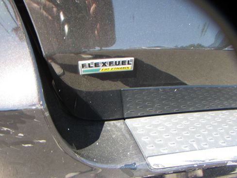 Used 2015 Chrysler Town & Country Touring image 38