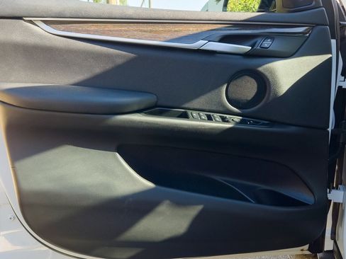 Used 2018 BMW X5 sDrive35i w/ M Sport Package image 12