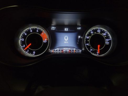 Used 2019 Jeep Cherokee Limited AWD/4WD image 23