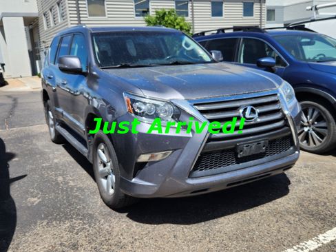 Used 2017 Lexus GX 460 AWD/4WD image 2