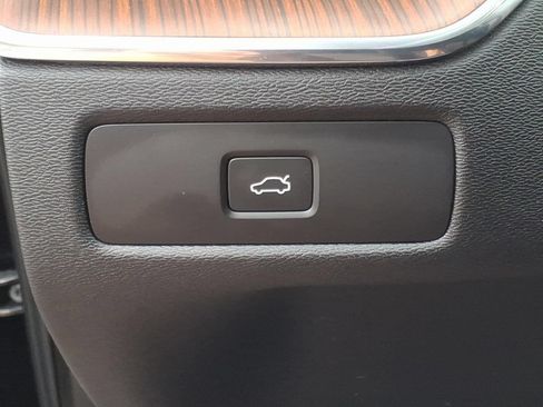 Used 2024 Volvo XC60 B5 Plus w/ Climate Package AWD/4WD image 22