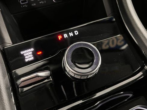 Used 2023 Jeep Grand Cherokee L Limited AWD/4WD image 27