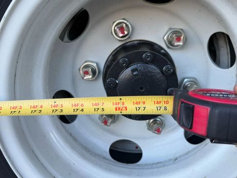 Used 2023 Isuzu NPR image 28