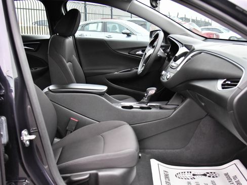 Used 2023 Chevrolet Malibu LT image 40