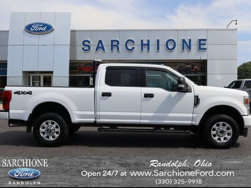 Used 2022 Ford F250 XLT w/ Black Appearance Package AWD/4WD image 1