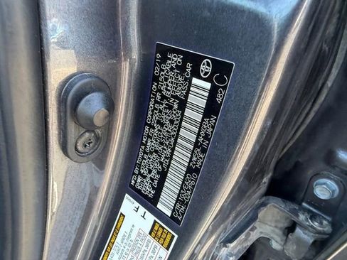 Used 2019 Toyota Prius XLE image 22