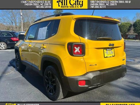 Used 2015 Jeep Renegade Latitude w/ Popular Equipment Group AWD/4WD image 5