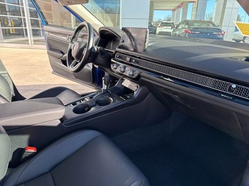Used 2022 Honda Civic Touring image 30