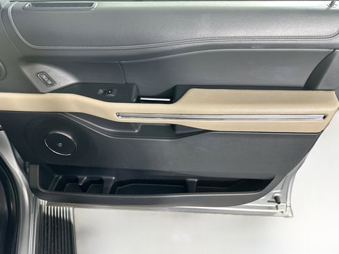 Used 2024 Ford Expedition Max Limited image 33