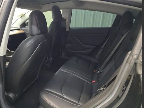 Used 2018 Tesla Model 3 Long Range image 6