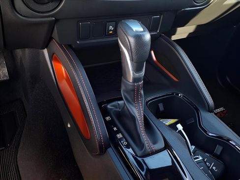 Used 2024 Nissan Frontier PRO-4X w/ Technology Package image 11